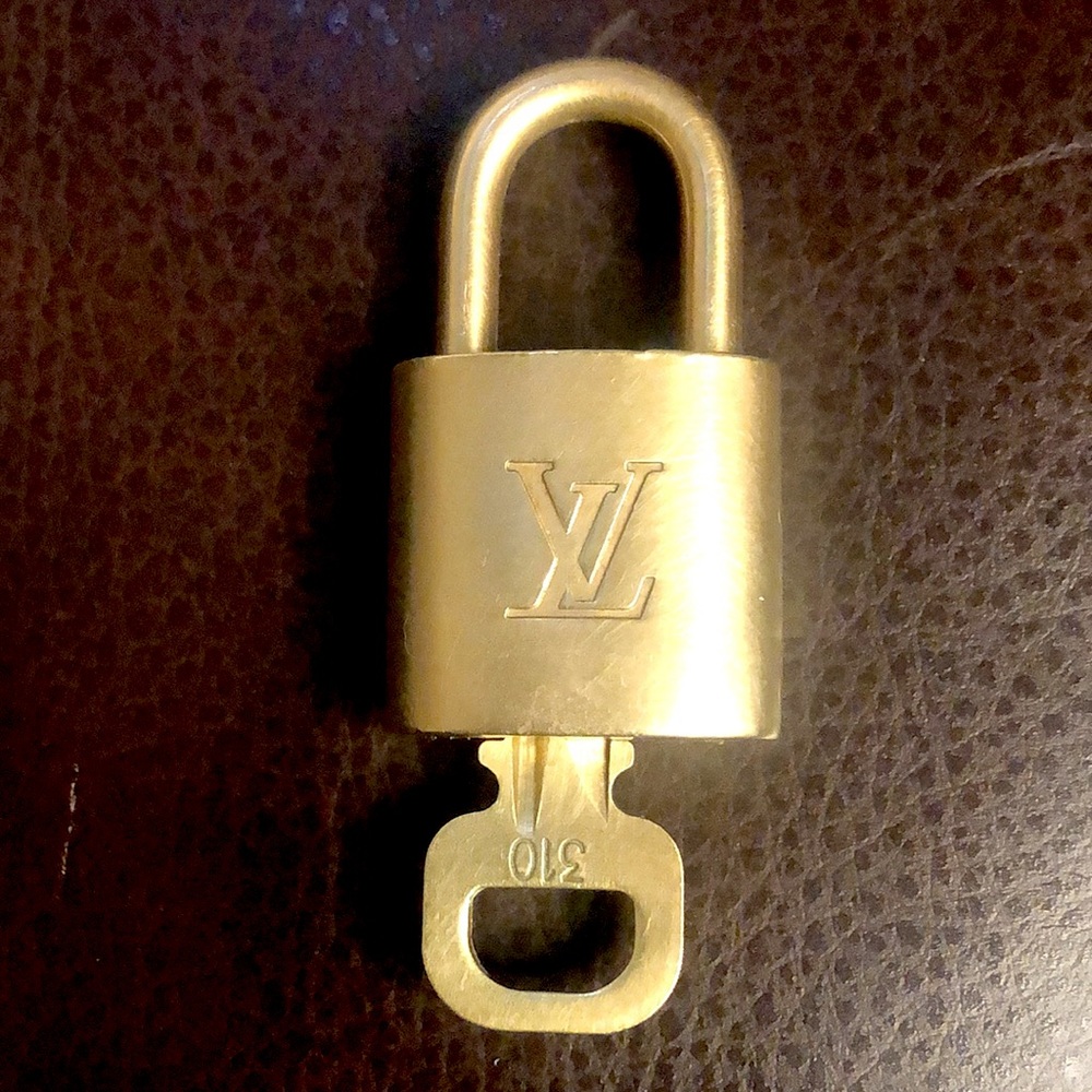 Louis Vuitton LV Gold Pqdlock Lock & Key 310